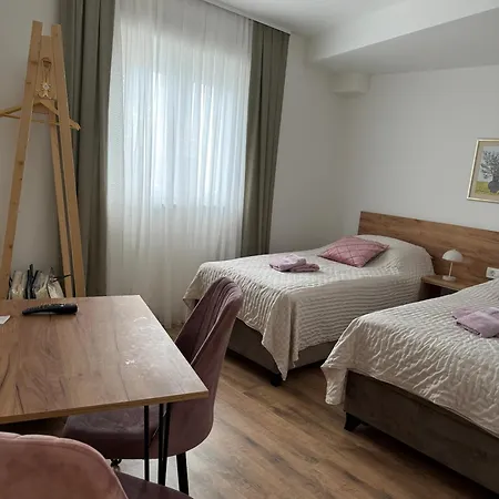 Prenociste Fontana Отель типа 